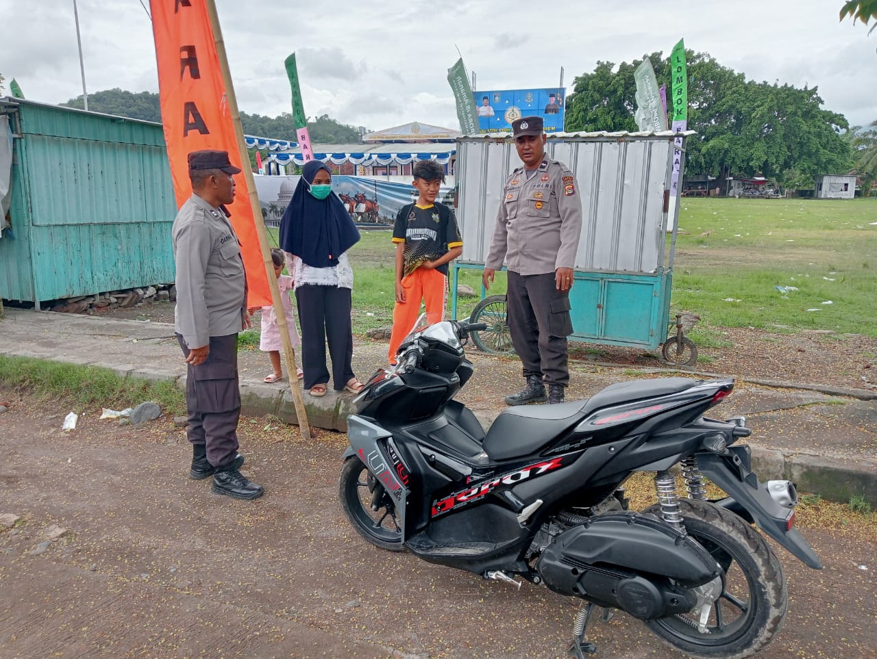 Patroli Humanis Polsek Gerung, Cegah Tawuran & Beri Imbauan Cuaca Ekstrem