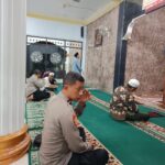 Polsek Kuripan Amankan dan Atur Lalu Lintas Shalat Subuh Berjamaah di Masjid AT-TAQWA