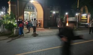 Masjid Prioritas di Labuapi Dijaga Ketat, Salat Tarawih Aman