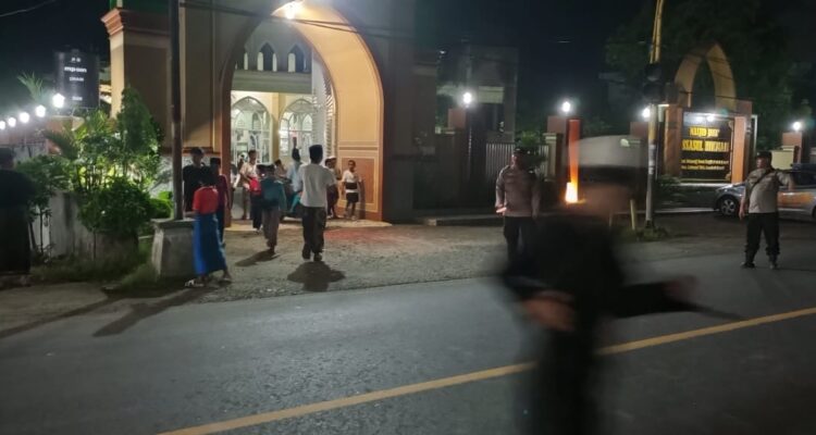 Masjid Prioritas di Labuapi Dijaga Ketat, Salat Tarawih Aman