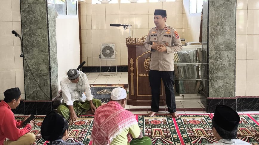 Sinergi Polri dan Masyarakat, Kultum Inspiratif Kapolsek Lembar