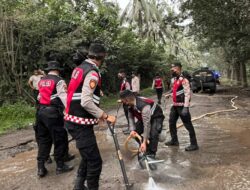 Polri untuk Masyarakat, Gerak Cepat Polda NTT Bersihkan Lokasi Terdampak Erupsi Gunung Lewotobi Laki