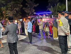 Kapolres Dompu Sambut Kedatangan Jamaah Haji Kloter 12 Kabupaten Dompu Tahun 1446 H / 2025 M