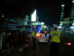Patroli Malam Gerung, Lombok Barat: Cegah Balap Liar dan Kejahatan Jalanan