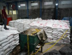 Polisi Bongkar Praktik Gula Oplosan Tak SNI di Banyumas