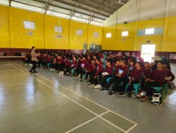 Kapolsek Sekongkang Tekankan Kedisiplinan dan Cegah Kenakalan Remaja pada MPLS SMA Negeri 1 Sekongkang