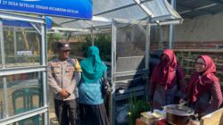 Bhabinkamtibmas Dampingi Penilaian Lomba Kebun PKK di Seteluk Tengah