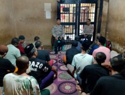 Satuan Tahti Polres Dompu Laksanakan Binrohtal kepada Tahanan