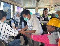 Satpolairud Lombok Barat Hadirkan Klinik & Perpustakaan Terapung di Lembar