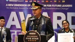 Kapolres Bima Kota Raih Penghargaan Bergengsi Indonesia Award Magazine Inspiring Profesional and Leadership Award 2025