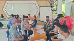 Sinergi TNI-Polri dan Pemdes Kalimantong Sukseskan Registrasi Ternak