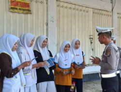 Sat Lantas Polres Bima Kota Gelar Himbauan Keselamatan Berlalulintas dan Bagikan Brosur
