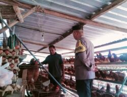 BHABINKAMTIBMAS DESA BENETE EDUKASI WARGA TENTANG BAHAYA TPPO SAAT SAMBANG WARGA