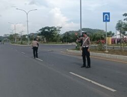 ‎Sat Lantas Polres Loteng Olah TKP Laka Lantas di Kuta, Seorang Pelajar Meninggal Dunia. ‎