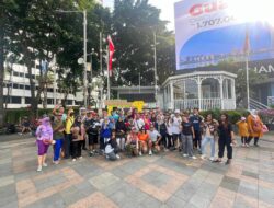 Musik Orkes Melayu Gerobak Dorong Meriahkan CFD Bundaran HI, Polwan Sampaikan Imbauan Humanis