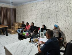 ALIANSI MASYARAKAT NGGAHI RAWI PAHU (AMARAH) GELAR HEARING DI POLRES DOMPU TERKAIT PENANGANAN KASUS PENGERUSAKAN RUMAH WARGA