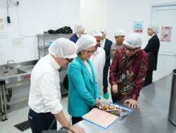 “Rasa Bhayangkara Nusantara” Diserahkan kepada Delegasi Prancis, Potret Pengabdian Polri Dukung MBG Berbasis Gizi, Budaya, dan Ilmu Pengetahuan