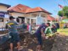 Babinsa dan Kelurahan Pagutan Timur Perkuat Sinergi Lewat Gotong Royong