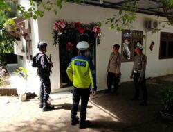 Polsek Maluk Monitoring dan Amankan Ibadah Jemaat Nasrani Katholik