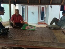 Komsos Babinsa Bentek Perkuat Ronda Malam Warga Dusun Goa