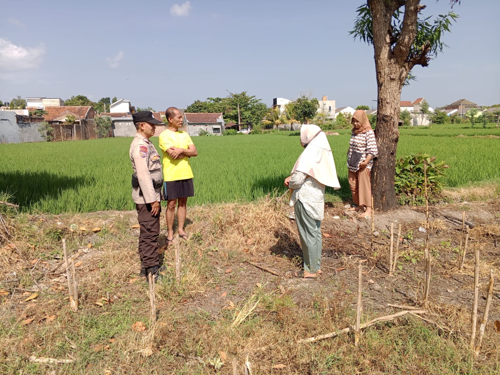 Polri Edukasi Pemanfaatan Lahan Produktif di Lombok Barat