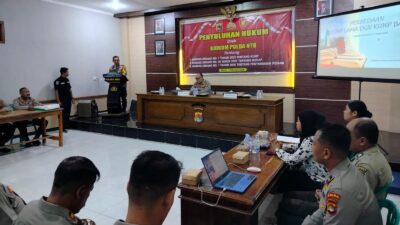 Personel Polres Bima Ikuti Penyuluhan Hukum dari Bidang Hukum Polda NTB