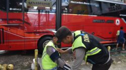 Dukung Ops Keselamatan Rinjani 2026, Biddokkes Polda NTB Cek Kesehatan Personel dan Sopir Angkutan Umum