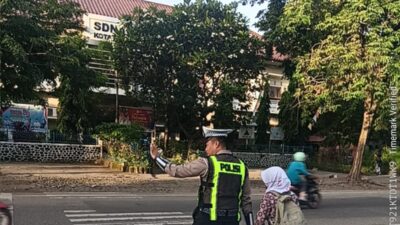 Sat Lantas Polres Bima Kota Laksanakan Rawan Pagi/Strong Point, Wujudkan Kamseltibcarlantas