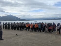 Polres Sumbawa Barat Bersinergi Bersihkan wilayah Pesisir Pantai