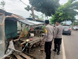 Polsek Woha Bantu Evakuasi Korban Lakalantas di Jalan Lintas Godo – Penapali