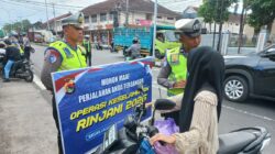 Satlantas Polres Lobar Edukasi Pengendara di Simpang Kediri