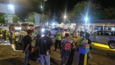Cegah Aktivitas Negatif, Personel Polsek Pelabuhan Poto Tano Intensifkan Patroli di Area Pelabuhan