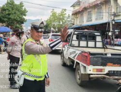 Polres Bima Kota Intensifkan Strong Point Sore, Antisipasi Kemacetan Jelang Berbuka