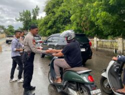 Indahnya Ramadhan, Satsamapta Polres Bima Kabupaten Bagikan Takjil Berbuka Puasa
