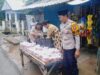Sederhana dan Bermakna Bhabinkamtibmas Polsubsektor Palibelo Sisihkan Sebagian Rezekinya Untuk Berbagi di Bulan Suci Ramadhan