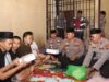 Bentuk Kepedulian di Bulan Suci Ramadan, Polres Loteng Bagikan Makanan untuk Tahanan. ‎