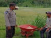 Momen Hangat Polisi dan Petani di Giri Tembesi: Sinergi Kuat Wujudkan Kemandirian Pangan dari Desa