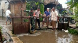 Hujan Deras Rendam Rumah Warga, Babinsa Sigap Bergerak