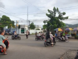 Polsek Kuripan Amankan Ngabuburit di Simpang Empat Desa Kuripan