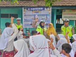 Tanamkan Tertib Lalu Lintas Sejak Dini, Sat Lantas Polres Bima Kota Sosialisasi “Ramadhan Tertib Berlalu Lintas” di SDN 57 Wadumbolo
