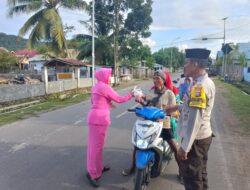 Ramadhan Penuh Berkah, Polsek Pajo Berbagi 250 Takjil untuk Pengguna Jalan