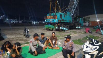 Patroli Rutin di Kawasan Pelabuhan Laut Bima, Polisi Himbau Kamtibmas Selama Ramadhan