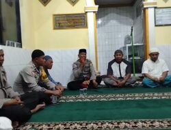 Sat Binmas Polres Bima Kota Berikan Himbauan Kamtibmas dan Penyuluhan Bahaya Narkoba di Musholla Farihal Muhtadin