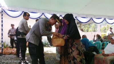 Waka Polres Bima Kota Bersama BMWI Berbagi untuk Masyarakat Kecamatan Wawo