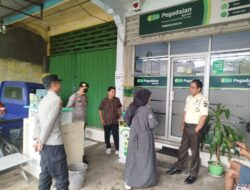 Polsek Pringgarata Patroli Dialogis di Pegadaian Syariah, Ajak Masyarakat Jaga Kamtibmas Saat Ramadhan