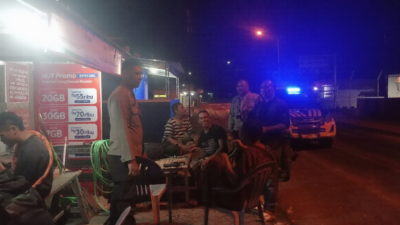 Cegah Kriminalitas, Polsek Plampang Dan Pospol Maronge Intensifkan Patroli Blue Light