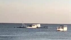 Polsek Wera Evakuasi Korban Tenggelam Akibat Kapal Bocor di Perairan Sangiang