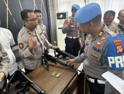 Tegakkan Disiplin Personel, Senpi Inventaris SPKT Polres Sumbawa Jalani Pemeriksaan Berkala