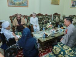 Kapolda NTB Dampingi Anggota Komisi III DPR RI Sambangi Datoq Bagu di Lombok Tengah