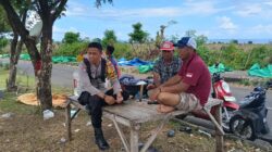 Bhabinkamtibmas Desa Hu’u Pantau Penjemuran Jagung Warga, Perkuat Ketahanan Pangan dan Kamtibmas